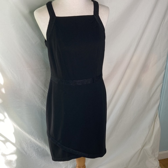 Cynthia Steffe 'Billie' Tulip Hem Lace Inset Dress - Picture 3 of 11